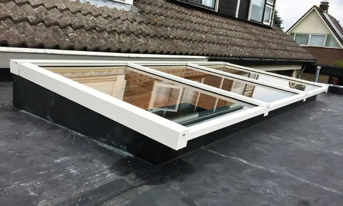 Pext Lichtstraat lessenaarsdak