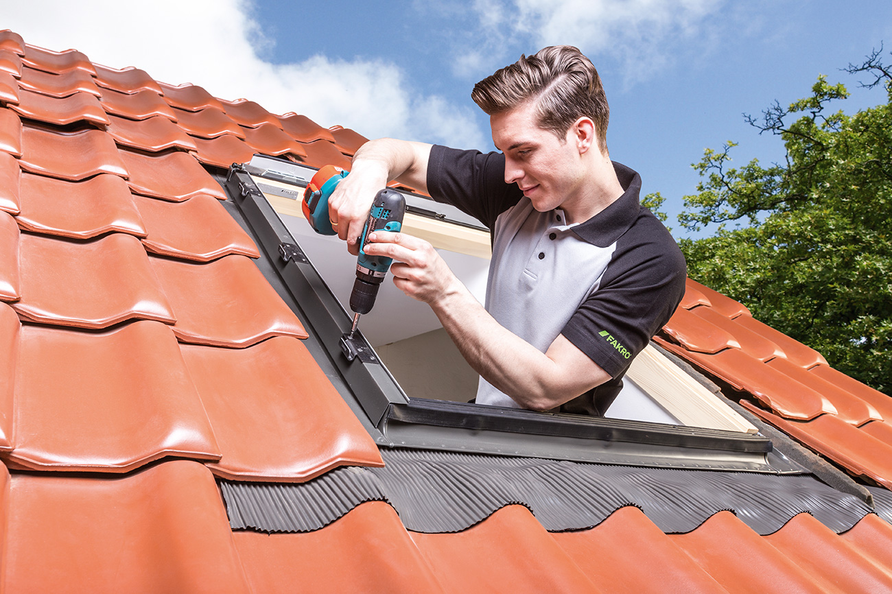 Een VELUX Dakraam Plaatsen: Hoe doe je dat?